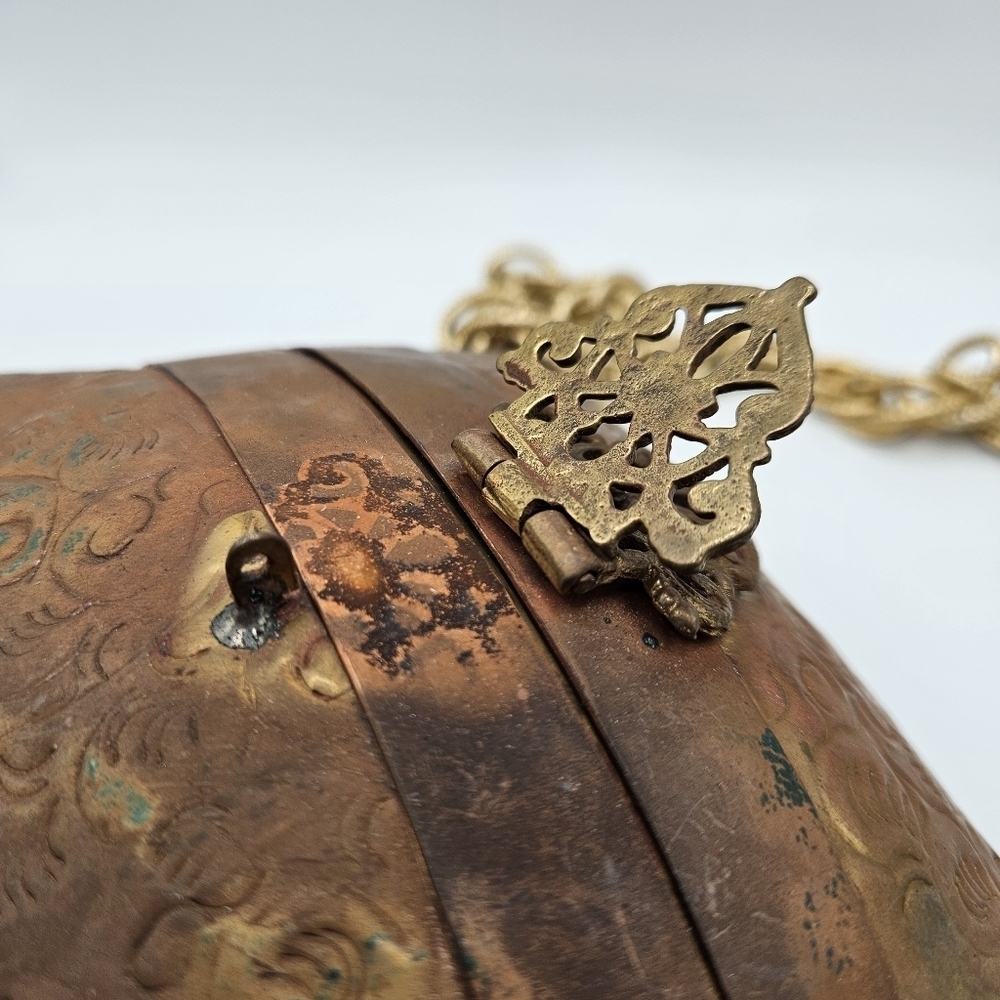 VINTAGE Brass and Copper Metal Pillow Box Embossed Purse Bag - Picture 7 of 8
